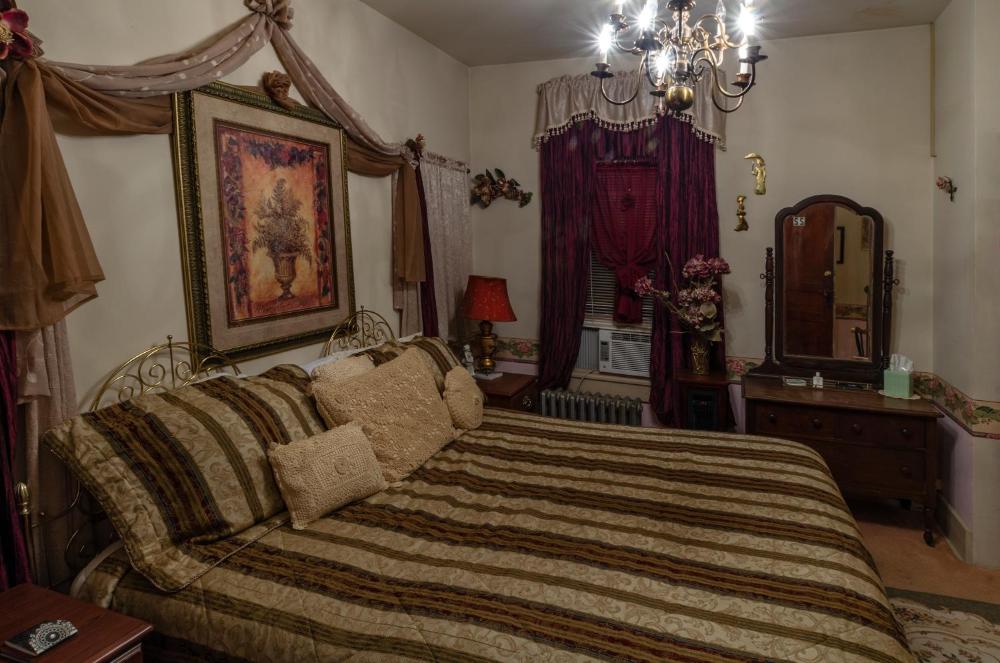 King Room interior